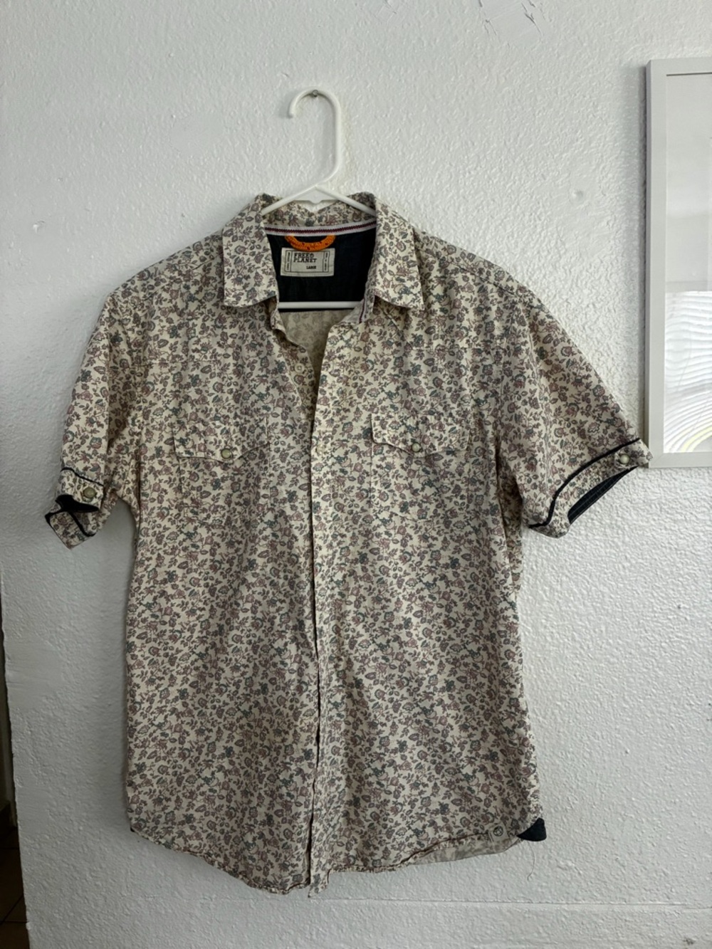 Free Planet Men's Short-Sleeve Floral Button-Down Shirt - Beige, Gray,pink